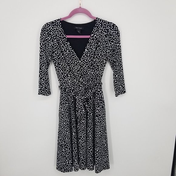 White House Black Market Dresses & Skirts - WHBM Polka Dot Jersey Dress Sz 00
